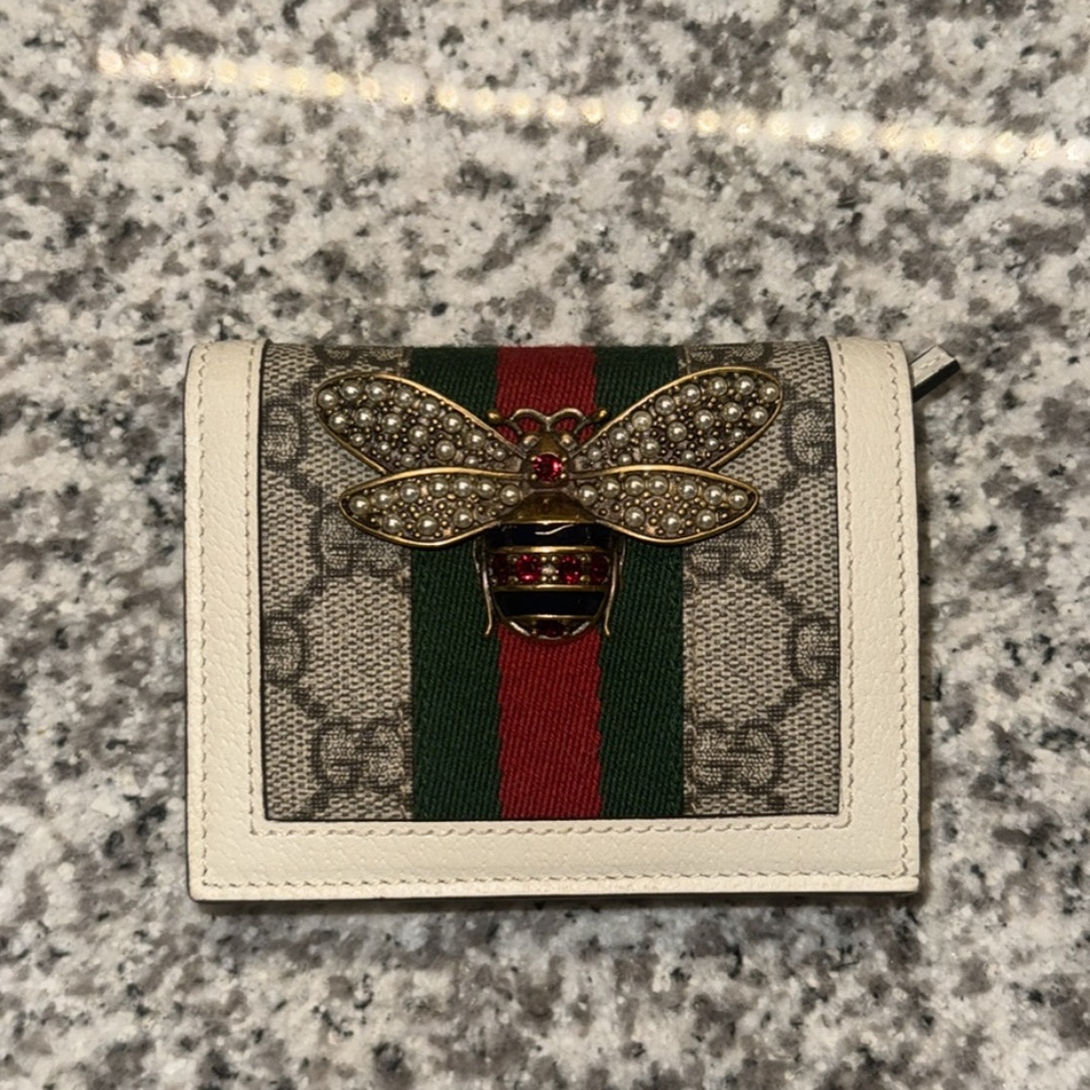 Gucci Queen Margaret Bee GG coated Leather Folding Wallet Cream
